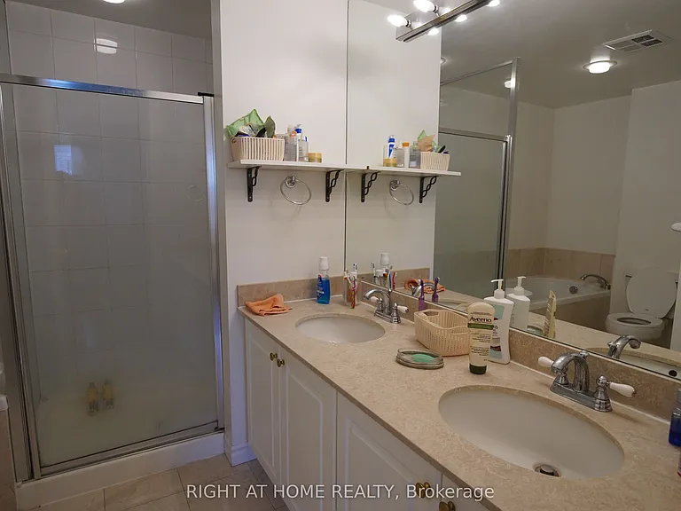 18 William Carson Cres #716 — Photo 18
