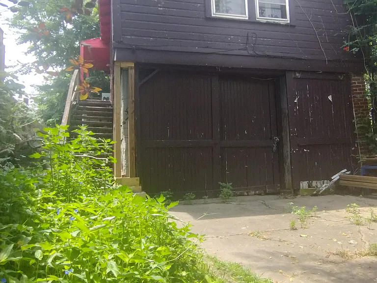 718 NW 32nd St — Photo 13