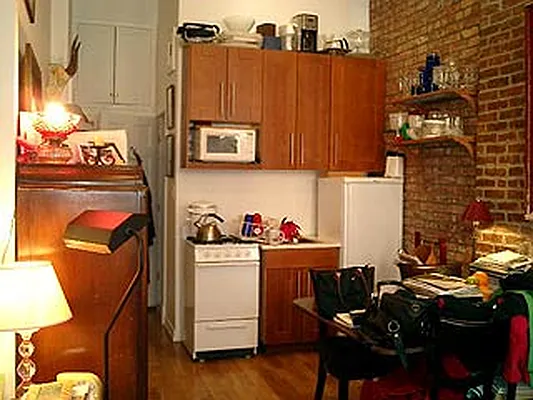 Rented by R New York | media 28