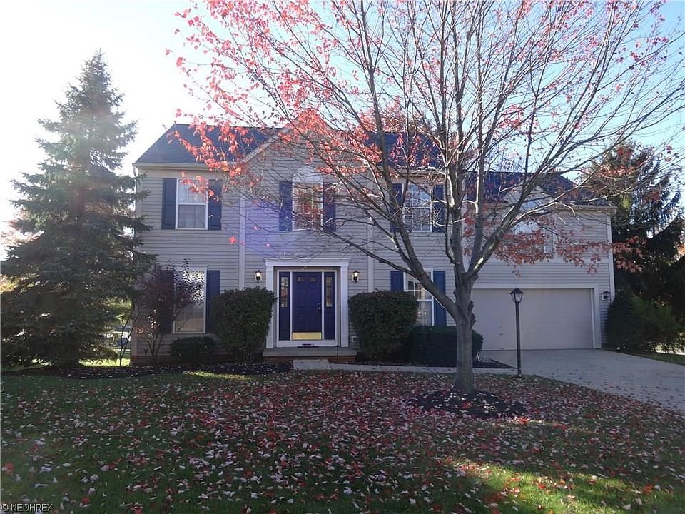 Welcome home to 9773 Ridgewood Drive, Twinsburg