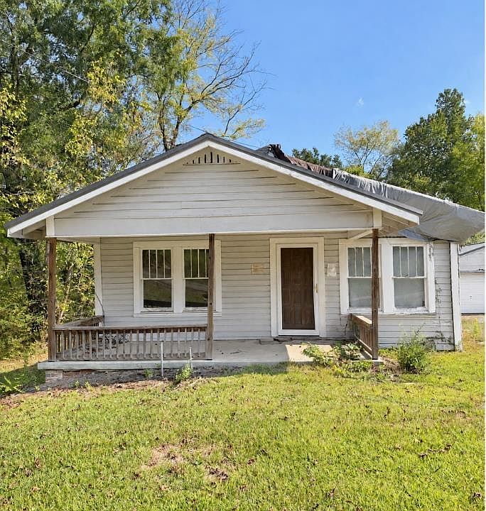1st image of 313 Del Rio Dr