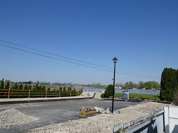 5th image of 5615 304th St