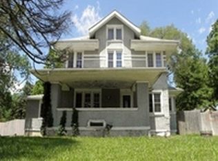 711 W Maple St, Centerville, IA 52544