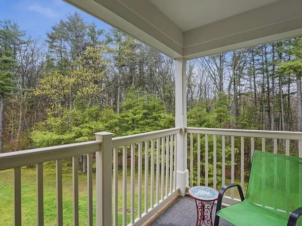 34 Meeting House Ln APT 321, Stow, MA 01775