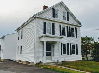 977 Lees River Ave, Somerset, MA 02726