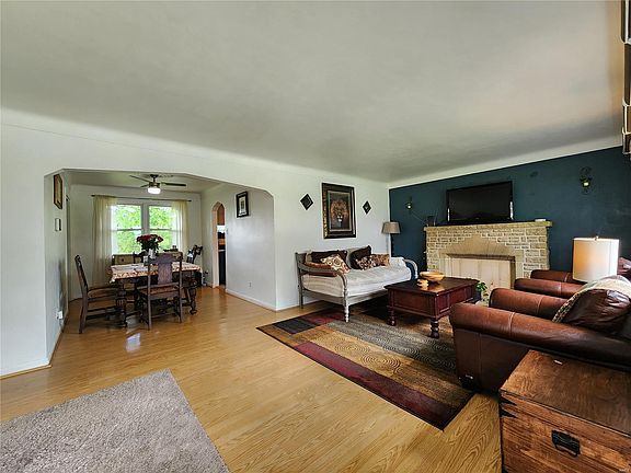 2nd image of 7107 Forest Hill Dr