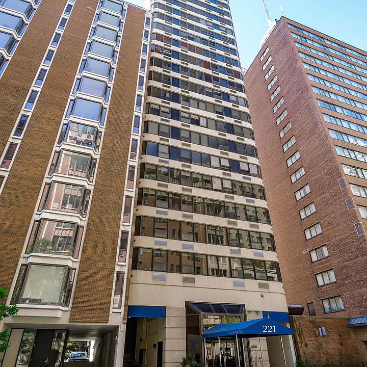 1st image of 221 E Walton St APT 14B