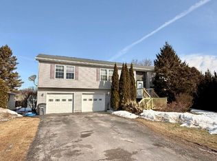 12 Columbus Dr, Rouses Pt, NY 12979