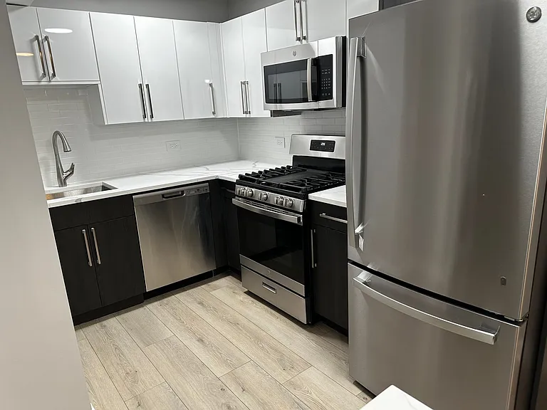 Loyola Beach Apartments — Photo 3