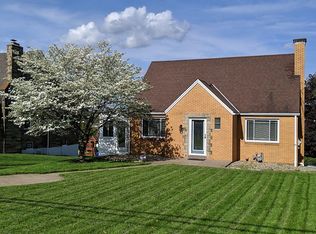 102 Herbst Rd, Coraopolis, PA 15108