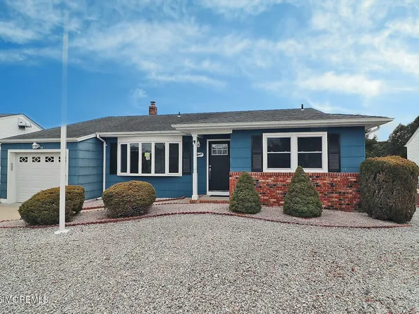 4 Jericho Road, Toms River, NJ 08757