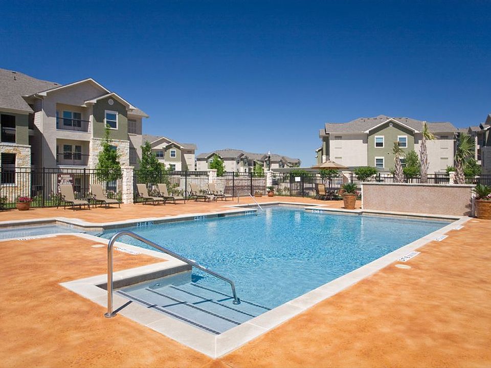 Sparkling Swimming Pool