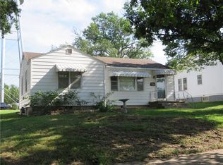 1110 Pacific Ave, Osawatomie, KS 66064