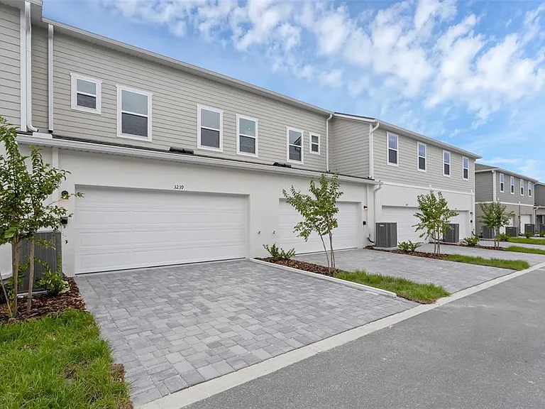 3239 Gardenia Reserve St — Photo 2