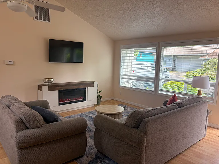 1233 Nehalem Ave — Photo 4