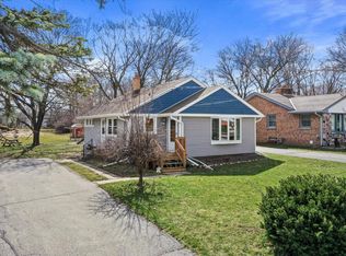 2811 W Cold Spring Rd, Greenfield, WI 53221