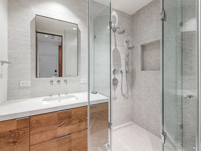 660 Carolina St — Photo 37