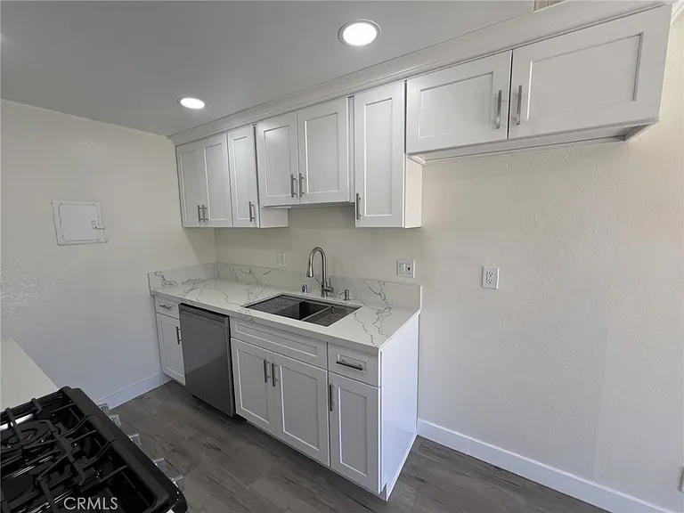 12545 Cuesta Dr — Photo 22