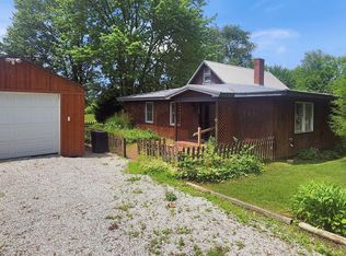 307 N Wood St, Edwardsport, IN 47528