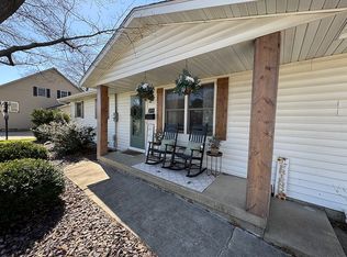 379 S Cherry St, Breese, IL 62230