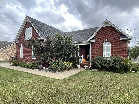 2nd image of 311 Shelby Cir