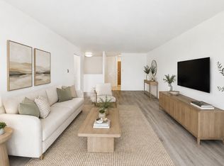 9807 S Karlov Ave APT 209, Oak Lawn, IL 60453
