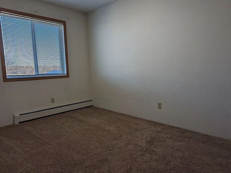 Landview Apartments — Photo 28