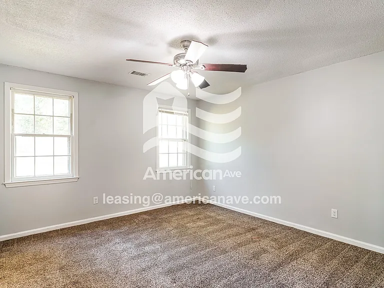 11348_007_main_bedroom_8.jpg