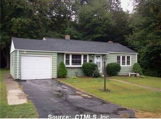 8 Jefferson Ave, Norwich, CT 06360