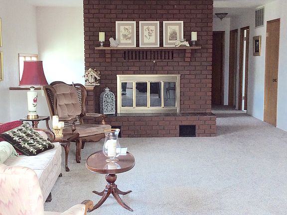 Formal living room 
