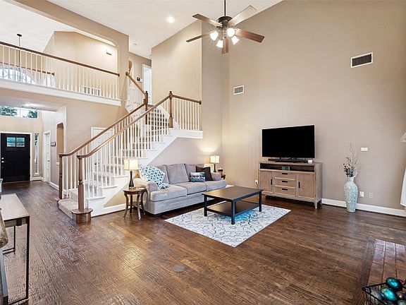 4th image of 2120 Hardy Ln