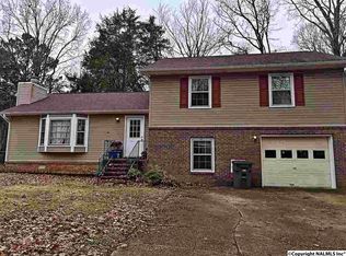 1009 Antietam Rd, Huntsville, AL 35803