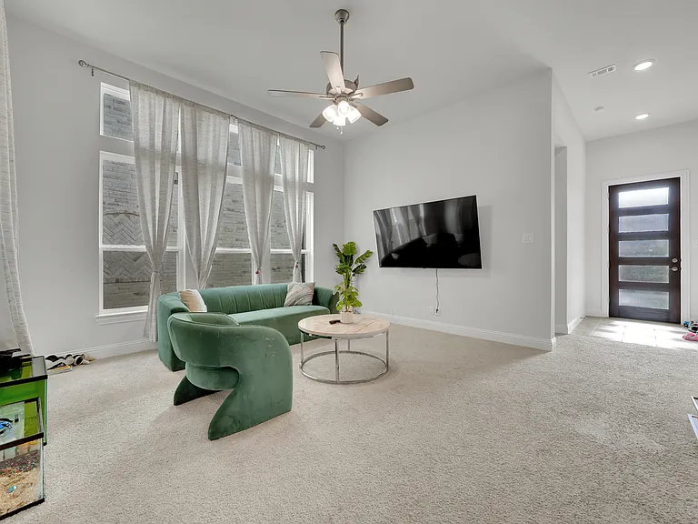 1505 Verbena Ln — Photo 11