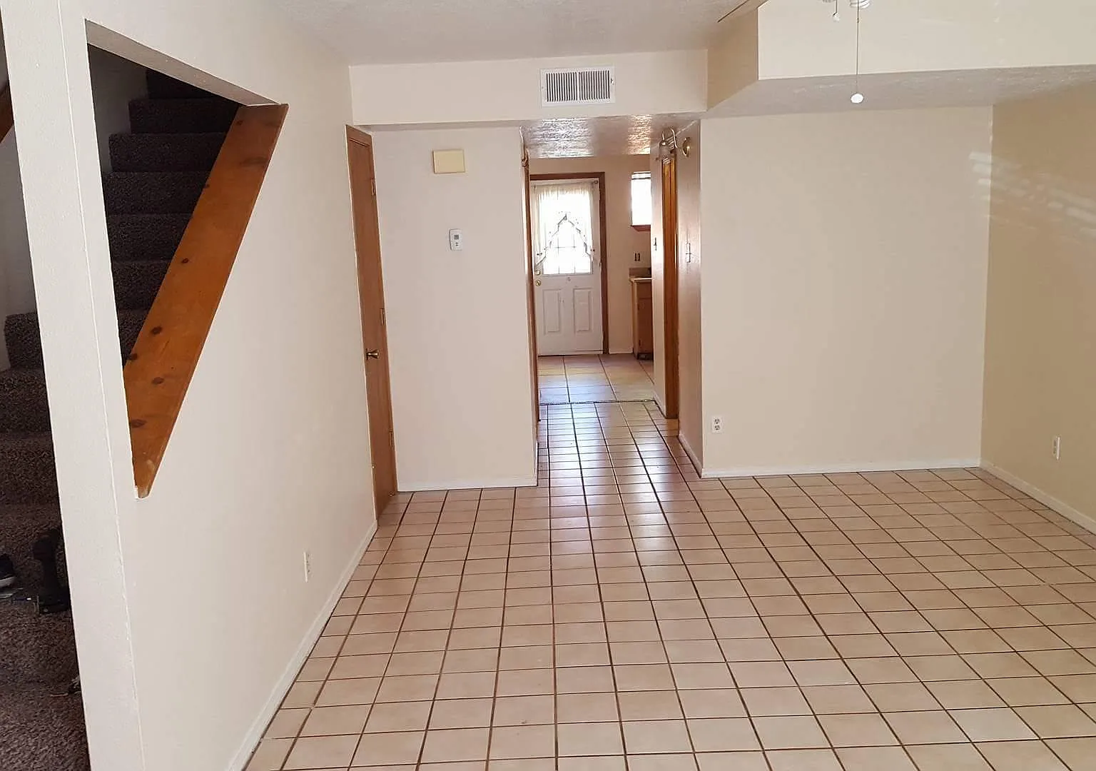 3 bed, 1.5 bath, 1107 sqft, $2,100 — Photo 4