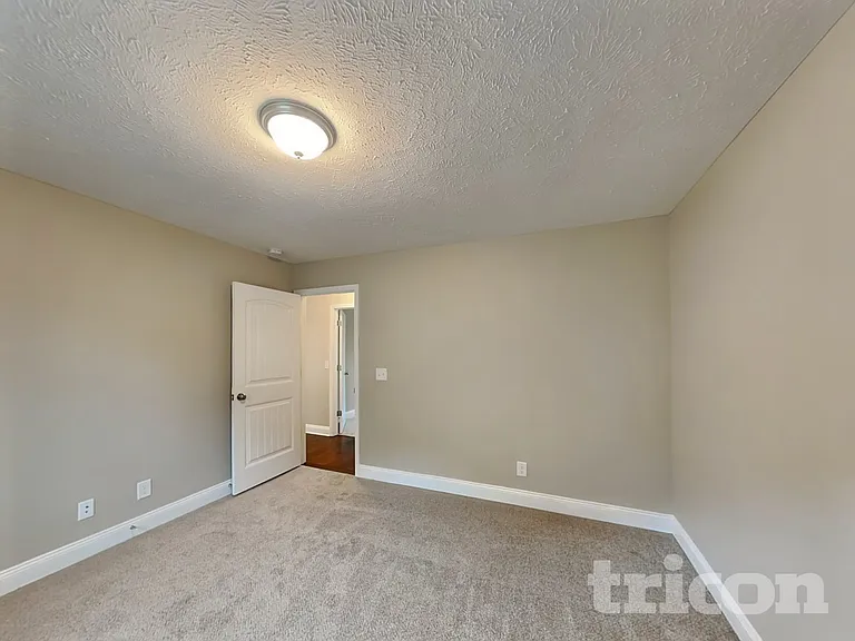 184 Fieldstone Ln — Photo 11