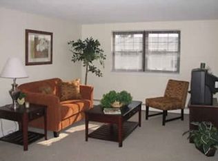 7 River Dr APT F, Danvers, MA 01923
