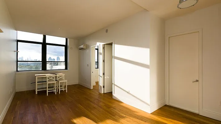 Rented by Nooklyn NYC LLC | media 19