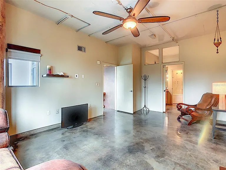 10 N Summerlin Ave #30 — Photo 9