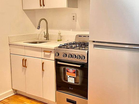 2nd image of 428 E 77th St APT 5B