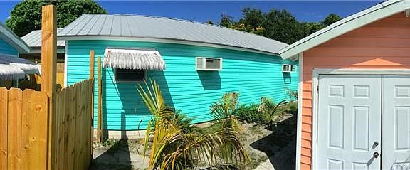 Great possibilities for a workshop or man cave. Also a perfect situation for a in law residence.