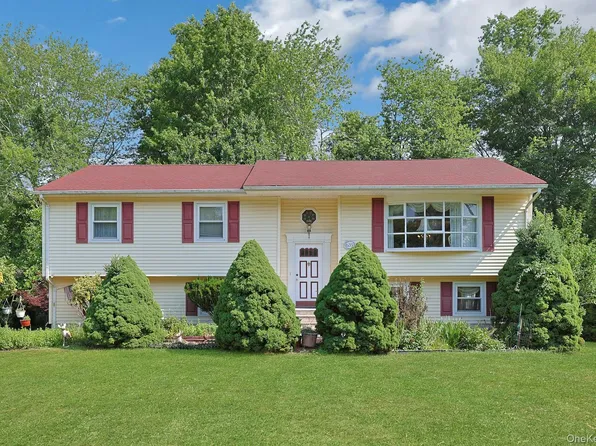 635 Gilbert Avenue, Pearl River, NY 10965
