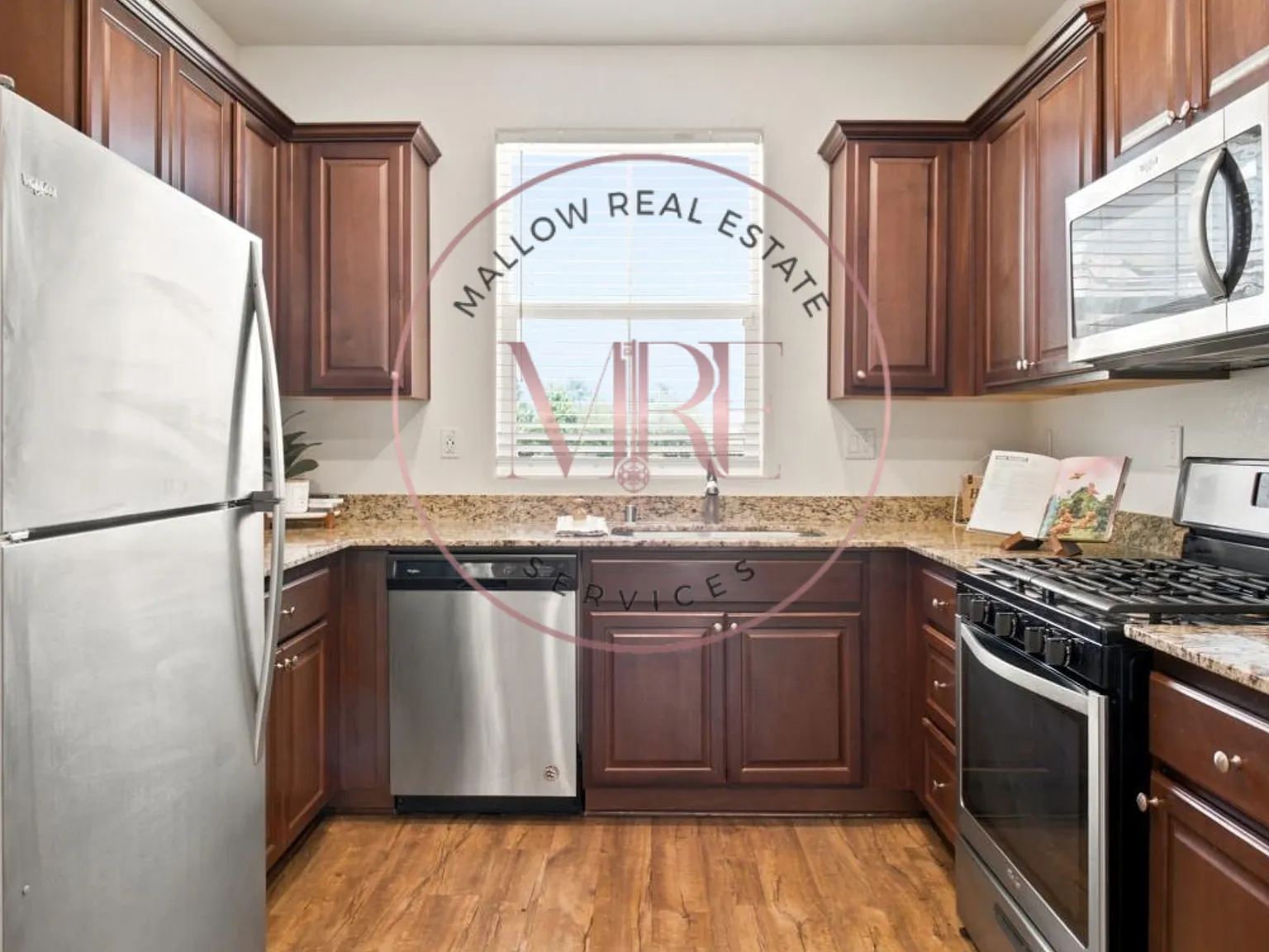 3 bed, 1213 sqft, $2,350 — Photo 3