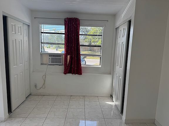 4th image of 10501 N 21st St #A