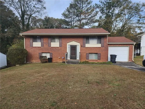 1417 Pineglen Dr, Riverdale, GA 30296