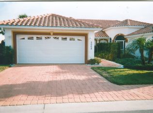 5068 Harbour Dr, Oxford, FL 34484