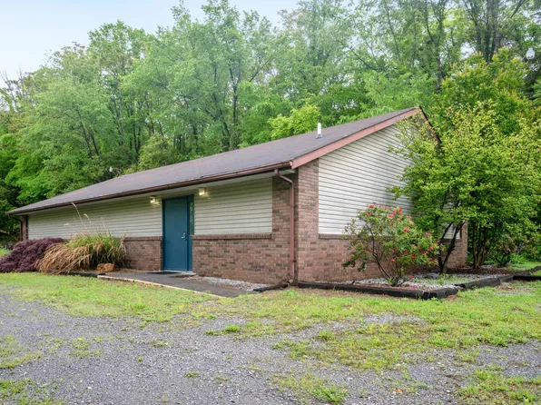 700 Old Virginia Ave, Narrows, VA 24124