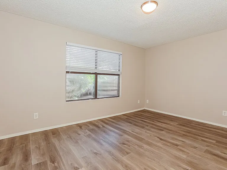 4527 E Hampton Ave #2 — Photo 15