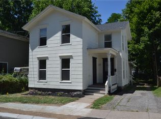 121 Fayette St, Palmyra, NY 14522