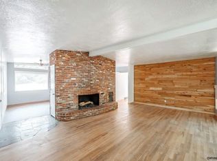 877 Woodmansee Ct SE, Salem, OR 97302