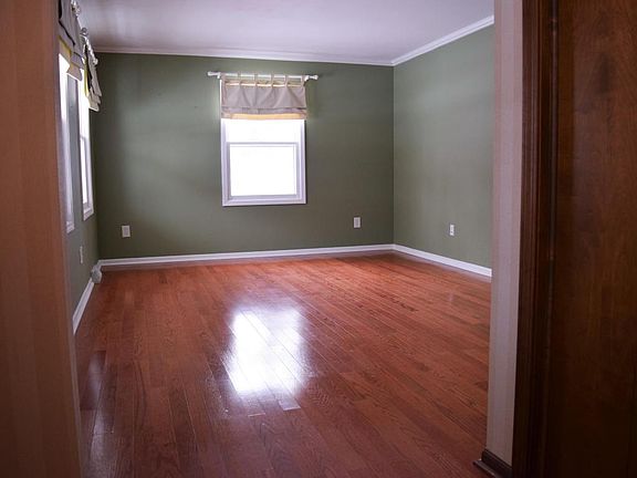 5th image of 2751 Westbrook Dr NW